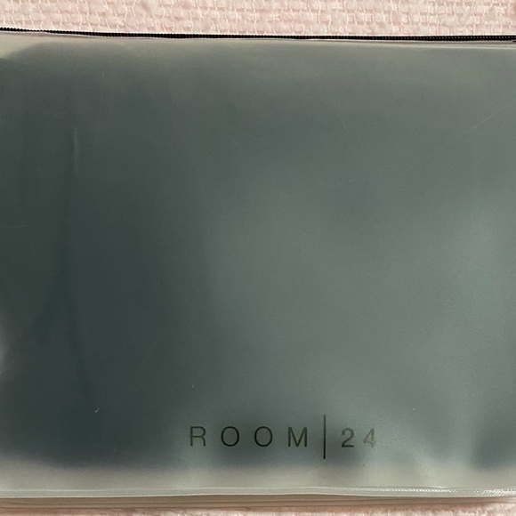 Room 24 Astrid Dress Size Small NWT - Picture 6 of 7